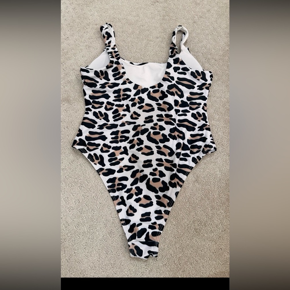 Leopard Print Animal Exotic Trendy Color One-Piece Swimsuit Size L Brand New - Picture 2 of 5